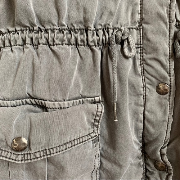 ♡ Aritzia Talula Sherpa Lined Jacket - Picture 2 of 10